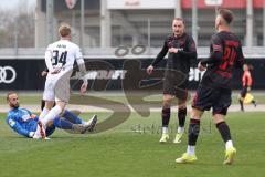 3. Liga - Testspiel - Saison 2025/26 - FC Ingolstadt 04 - SSV 1846 Ulm - Mattis Hoppe (Nr.2 - FCI) schiesst den 1:0 Führungstreffer - jubel - Torwart Christian  Ortag (Nr.39 - SSV Ulm) - Foto: Meyer Jürgen