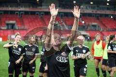 DFB - Pokal - Frauen - Saison 2022/2023 - FC Ingolstadt 04 -  FC Bayern München - Nach dem Spiel - Die Spielerinnen bedanken sich bei den Fans - Ebert Lisa (Nr.10 - FC Ingolstadt 04 ) - Foto: Meyer Jürgen