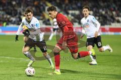 3. Liga; SSV Ulm - FC Ingolstadt 04; Stürmt nach vorne Dennis Kaygin (10, FCI) Meier Jonathan (19 Ulm) Brandt Max (23 Ulm)