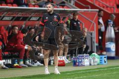 3. Liga; FC Ingolstadt 04 - Erzgebirge Aue; an der Seitenlinie, Spielerbank Co-Trainer Fabian Reichler (FCI)