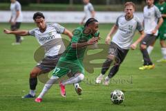Landesliga - Saison 2026/27 - SV Manching - SC Cosmos Aystetten - Öxler Romeo (Nr.17 - SV Manching) - Durasinovic Dejan weis Aystetten  - Foto: Meyer Jürgen