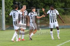 Toto-Pokal - VfB Forstinning - FC Ingolstadt 04; Tor Jubel Treffer Lars Lokotsch (13, FCI) mit Fredrik Carlsen (8, FCI) Emre Gül (5, FCI) Obed Ugondu (17, FCI)