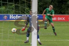 BZL - Oberbayern Nord - SV Manching - VFB Eichstätt II - Rainer Meisinger (#19 Manching) grün - Max Dörfler Torwart Eichstätt - Foto: Jürgen Meyer