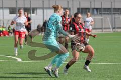 2. Bundesliga Frauen - Saison 2024/25 - FC Ingolstadt 04 Frauen - SC Freiburg II - Pija Reininger (Nr.21 - FCI Frauen) - Adamczyk Rebecca Torwart Freiburg- Foto: Meyer Jürgen