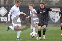 3. Liga - Testspiel - Saison 2025/26 - FC Ingolstadt 04 - SSV 1846 Ulm - Frederic Christensen (Nr.11 - FCI) - Jan Boller (Nr.34 - SSV Ulm) - Foto: Meyer Jürgen
