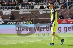 2.BL; FC St. Pauli - FC Ingolstadt 04, Torwart Fabijan Buntic (24, FCI) nach dem 4:1 enttäuscht