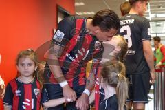 3. Liga - Saison 2024/25 - FC Ingolstadt 04 - SV Wehen Wiesbaden - Pascal Testroet (Nr.37 - FCI) - kuss -  - XXXXX - Foto: Meyer Jürgen