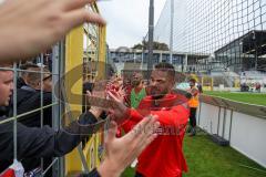 3.Liga - Saison 2022/2023 - TSV 1860 München - FC Ingolstadt 04 -  Das Spiel ist aus - Jubel  - Die Mannschaft bedankt sich bei den Fans -Tanzen - Pascal Testroet (Nr.37 - FCI) - Foto: Meyer Jürgen