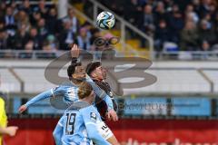 3. Liga; TSV 1860 München - FC Ingolstadt 04; Vrenezi Albion (10 TSV) Felix Keidel (43, FCI) Zweikampf Kampf um den Ball