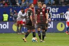 2.BL; Hamburger SV - FC Ingolstadt 04; Absprache Anstoß Marc Stendera (10, FCI) Maximilian Beister (11, FCI)