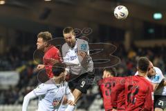 3. Liga; SSV Ulm - FC Ingolstadt 04; Zweikampf Kampf um den Ball Simon Lorenz (32, FCI) Röser Lucas (9 Ulm)