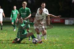 2023_10_27 - Bezirksliga - Saison 2023/24 - SV Manching - TSV Gaimersheim - Ralf Schröder (Nr.21 - SV Manching) - Nicolae Nechita (Nr.19 - Gaimersheim) - Foto: Meyer Jürgen