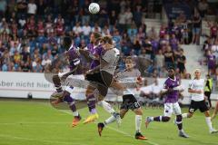 3.Liga - Saison 2022/2023 - VFL Osnabrück - FC Ingolstadt 04 - Calvin Brackelmann (Nr.17 - FCI) - Maxwell Gyamfi (Nr.4 - VFL Osnabrück) - Foto: Meyer Jürgen