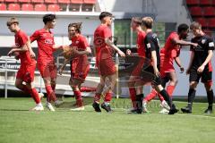 Im Bild: Benjamin Causevic (#10 FCI B-Junioren) ballt die Faust

Fussball - B-Junioren - Relegation 2021  - FC Ingolstadt 04 - SSV Jahn Regensburg -  Foto: Ralf Lüger/rsp-sport.de