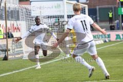 3. Liga; SV Meppen - FC Ingolstadt 04; Tor Jubel Treffer 0:2  mit dem Kopf Moussa Doumbouya (27, FCI) mit Tobias Bech (11, FCI) Torwart Harsman Matthis (1 SVM) geschlagen