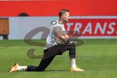 3. Liga; Rot-Weiss Essen - FC Ingolstadt 04; vor dem Spiel Aufwärmtrikot Puma stronger together, Torwart Marius Funk (1, FCI)