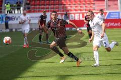 2.BL; FC Ingolstadt 04 - 1. FC Heidenheim; Neuzugang Nassim Boujellab (8, FCI) Geipl Andreas (8, FCH) Zweikampf