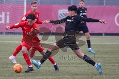 A-Junioren - Bundesliga Süd Fc Ingolstadt 04 - SC Freiburg -  Sekulovic Davide (Nr.7 - FC Ingolstadt A-Jugend) - Bauer Mika schwarz Freiburg - Foto: Meyer Jürgen