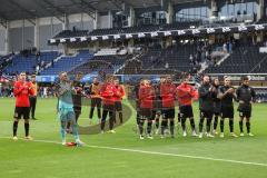 3. Liga; SC Verl - FC Ingolstadt 04; Niederlage, hängende Köpfe 2:1, Spieler bedanken sich bei den Fans, Ehrenrunde, Denis Linsmayer (23, FCI) Rico Preißinger (6, FCI) Pascal Testroet (37, FCI) Nico Antonitsch (5, FCI) #Patrick Schmidt (9, FCI) Rico Preiß