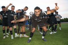 Kreisliga - FC Fatih Ingolstadt - FC Gerolfing - Fatih Ingolstadt ist vorzeitig Meister - jubel - Die Spieler tanzen - Foto: Jürgen Meyer