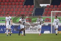 2.BL; 1. FC Heidenheim - FC Ingolstadt 04; hängende Köpfe nach dem Tor für Heidenheim, Stefan Kutschke (30, FCI) Hans Nunoo Sarpei (18 FCI) Thomas Keller (27, FCI) Marcel Gaus (19, FCI)