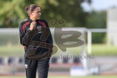 Toto-Pokal - VfB Forstinning - FC Ingolstadt 04; vor dem Spiel Cheftrainerin Sabrina Wittmann (FCI)
