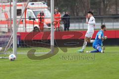 3. Liga - Saison 2023/24 - Testspiel - 1. FC Nürnberg - FC Ingolstadt 04 - Zeitler Deniz (Nr.38 - FCI) mit einer Torchance - Torwart Mathenia Christian Nürnberg - Foto: Meyer Jürgen