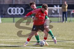 2024_2_17 - Saison 2023/24 - AUDI-Schanzer Amateur Cup - FC Gerolfing - TV 1861 Ingolstadt - Halbfinale 2 - Thomas Schäffer rot 1861 Ing. - Florian Uslar grün Gerolfing - Foto: Meyer Jürgen