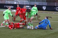 2. Frauen-Bundesliga - Saison 2021/2022 - FC Ingolstadt 04 - VFL Wolfsburg II - Wagner Melanie Torwart Wolfsburg - Maier Ramona (#18 FCI) - Fritz Anna-Lena (#19 FCI) - Gholami Hasti Wolfsburg grün - Foto: Meyer Jürgen