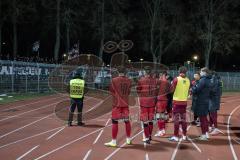 3. Liga; 1. FC Schweinfurt 05 - FC Ingolstadt 04; Spieler bedanken sich bei den Fans 1:1 Torwart Kai Eisele (25, FCI) Dennis Kaygin (10, FCI) Georgios Antzoulas (6, FCI) Linus Rosenlöcher (19, FCI) Ognjen Drakulic (30, FCI) Frederik Christensen (11, FCI)