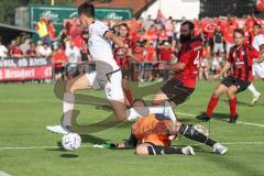 Toto Pokal - Saison 2022/2023 - SpVgg Heßdorf - FC Ingolstadt 04 - Torwart Sebastian Heinlein (Nr.1 - SpVgg Hessdorf) - Röhl Merlin (Nr.34 - FCI) - Foto: Meyer Jürgen