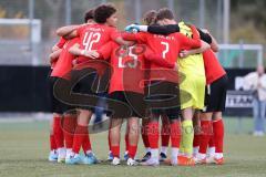 2023_10_28 - Bayernliga Nord - Saison 2023/24 - FC Ingolstadt 04 II - ASV Cham -  Die Mannschaft bildet einen Kreis vor dem Spiel -  - XXXXX - Foto: Meyer Jürgen