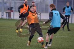 2.BL; FC Ingolstadt 04 - Trainingsstart nach Winterpause, Neuzugänge, Zweikampf Kampf um den Ball Patrick Schmidt (32, FCI) Christian Gebauer (22, FCI)