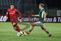 3. Liga; 1. FC Schweinfurt 05 - FC Ingolstadt 04; Dennis Kaygin (10, FCI) Zweikampf Kampf um den Ball Geis Johannes (30 S05)