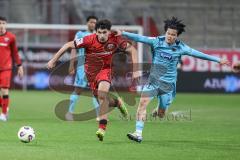 3. Liga; FC Ingolstadt 04 - FC Viktoria Köln; Zweikampf Kampf um den Ball Ognjen Drakulic (30, FCI) Kozuki Soichiro (41 VK)
