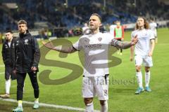 3. Liga; SV Waldhof Mannheim - FC Ingolstadt 04; Niederlage, hängende Köpfe, Spieler beschweren sich bei den Fans wegen zu wenig Support für die jungen Spieler, Patrick Schmidt (9, FCI) Torwart Maurice Dehler (46, FCI) Tim Civeja (8, FCI)