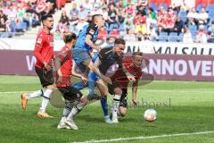 2.BL; Hannover 96 - FC Ingolstadt 04; Patrick Schmidt (32, FCI) Filip Bilbija (35, FCI) Jannik Dehm (25 Hannover) scheitern an Torwart Martin Hansen (1 Hannover) Torchance