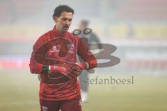 3. Liga; SSV Jahn Regensburg - FC Ingolstadt 04; Torwart Kai Eisele (25, FCI) vor dem Spiel