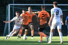 Toto-Pokal; SV Hutthurm - FC Ingolstadt 04; Zweikampf Kampf um den Ball Felix Keidel (43, FCI) Yannick Deichmann (20, FCI) Tobias Schröck (21, FCI)