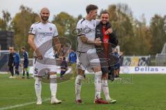 3. Liga; VfB Oldenburg - FC Ingolstadt 04; Spieler bedanken sich bei den Fans, Ehrenrunde, David Kopacz (29, FCI) Calvin Brackelmann (17, FCI) Nico Antonitsch (5, FCI)