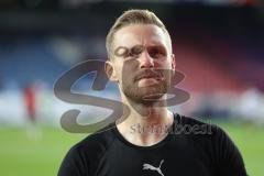 3.Liga - Saison 2022/2023 - VFL Osnabrück - FC Ingolstadt 04 - Das Spiel ist aus - Jubel - Die Mannschaft bedankt sich bei den Fans - Torwart Marius Funk (Nr.1 - FCI) - Foto: Meyer Jürgen