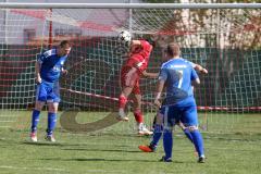 Kreisklasse - Saison 2024/25- Türk SV Ing - FC Arnsberg - Daniel Drotleff rot Tür sv - Simon Schmidt blau links Arnsberg - Foto: Meyer Jürgen