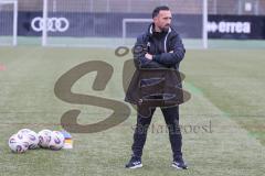 *** Bayernliga Nord - Saison 2025/26 - FC Ingolstadt 04 II - TSV Neudrossenfeld - Cheftrainer Oliver Gorgiev (FC Ingolstadt II) - XXXXX - Foto: Meyer Jürgen