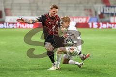 3. Liga; FC Ingolstadt 04 - SV Waldhof Mannheim; Zweikampf Kampf um den Ball Sebastian Grönning (11, FCI) Bolay Luca (25 SVWM)