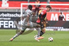 3. Liga; FC Ingolstadt 04 - FC Viktoria Köln; Tim Heike (9, FCI) Zweikampf Kampf um den Ball Keita Zoumana (35 VK)