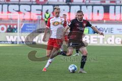 2.BL; FC Ingolstadt 04 - SSV Jahn Regensburg; Rico Preißinger (6, FCI) Carlo Boukhalfa (22 SSV)