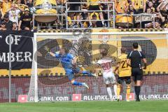 3. Liga; SG Dynamo Dresden - FC Ingolstadt 04; Torwart Marius Funk (1, FCI) Torchance Yannick Deichmann (20, FCI) Hauptmann Niklas (27 DD)