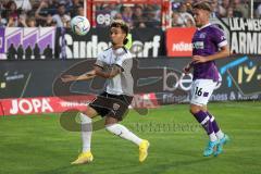 3.Liga - Saison 2022/2023 - VFL Osnabrück - FC Ingolstadt 04 - Jalen Hawkins (Nr.20 - FCI) - Henry Rorig (Nr.16 - VFL Osnabrück) - Foto: Meyer Jürgen