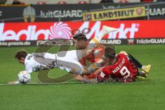 3.Liga - Saison 2022/2023 - FC Ingolstadt 04 -  Dynamo Dresden - Patrick Schmidt (Nr.9 - FCI) - Torwart Stefan Drljaca (Nr.23 - Dresden) - Foto: Meyer Jürgen