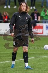 Toto-Pokal; ATSV Erlangen - FC Ingolstadt 04; Tim Civeja (8, FCI) vor dem Spiel
